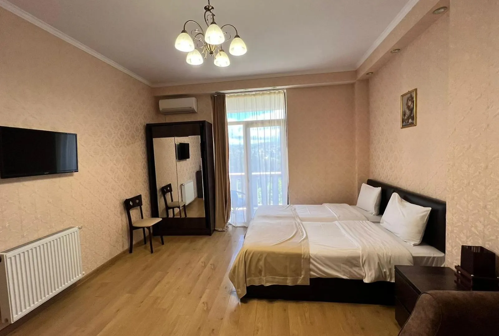 Hotel Giorgi Tiflis 4*,