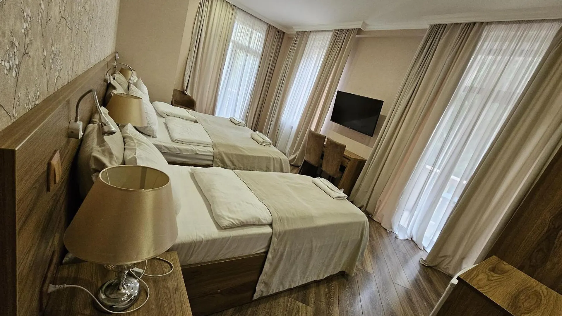 Hotel Giorgi Tbilisi 4*,  Geórgia